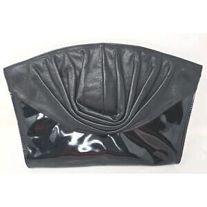 Vintage Faux Patent Leather Clutch 80s Shiny Black & Soft Black Front Swoop U216